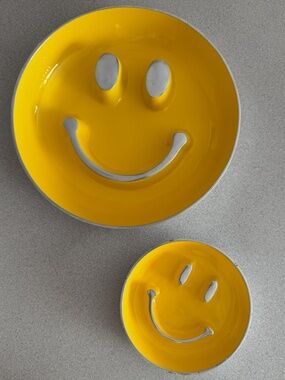 Yellow Smiley Face Serving Tray Set Yellow Decorative Kitchen Trays (2 Sizes)